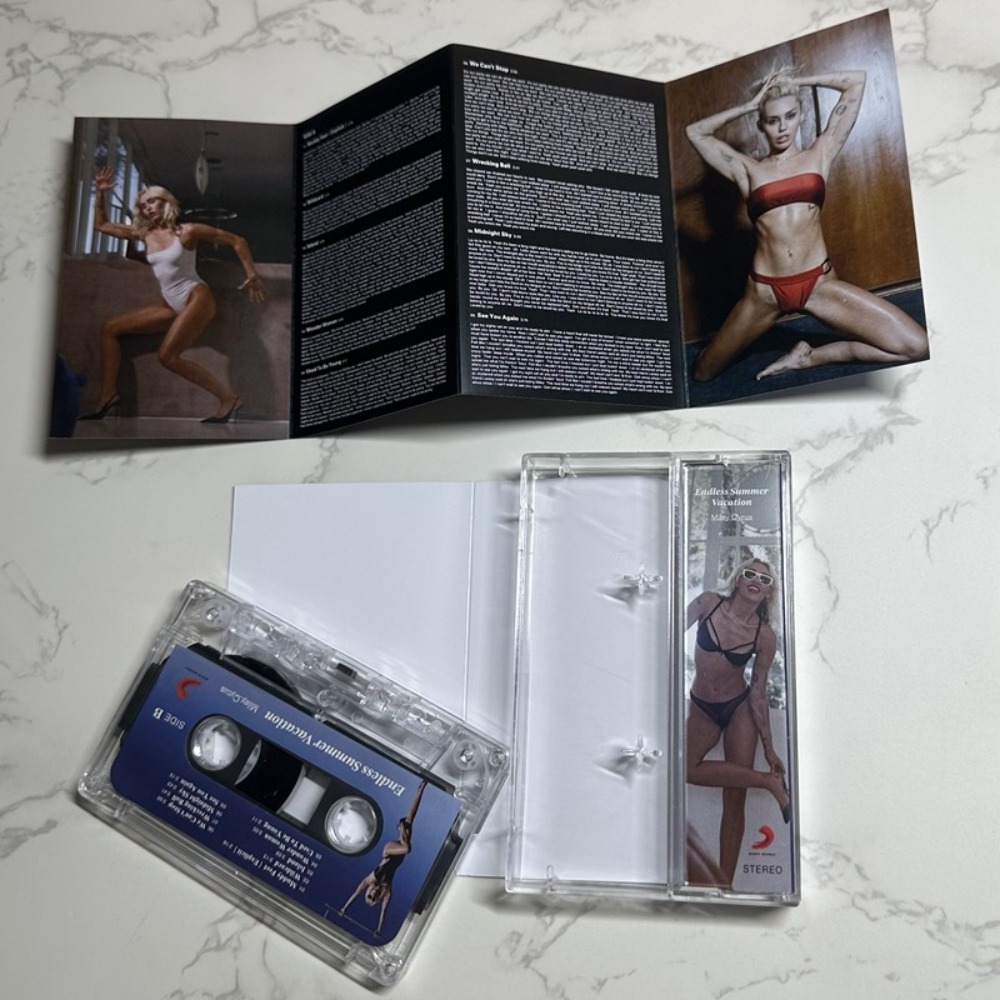 Miley Cyrus Cassette Tape | En - Audio Musically 리뷰 및 가격